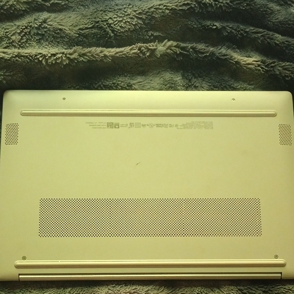 HP Gold Laptop - Picture 2 of 3
